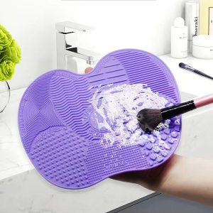 Purple Apple-Shaped Silicone Brush Cleaning Pad